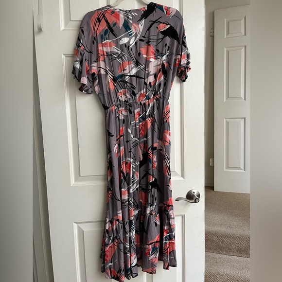 All in Favor dress in size Medium, in coral print. NWT - Picture 2 of 7